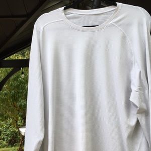 Lululemon men’s shirt